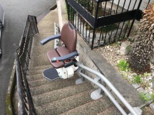 階段昇降機の助成金と補助金の活用について スマイルケア